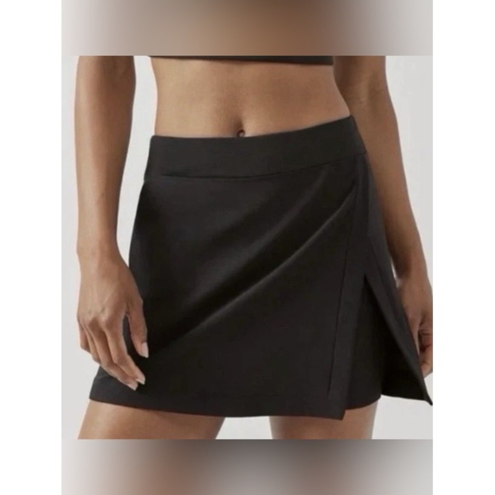 Outdoor Voices Black‎ Mini Skirt Size Large